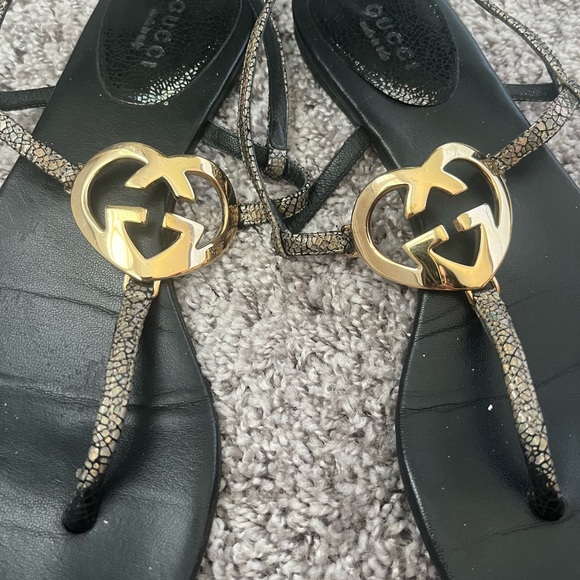 Gucci Metallic Leather GG Interlocking HEART Thong Sandal - Picture 6 of 10